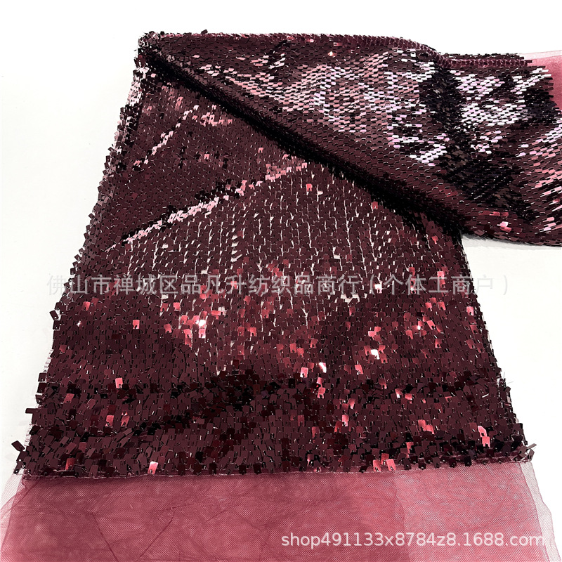 Fabricante nuevo 20 color pequeño rollo largo sequinilla tela de malla ropa de moda decoración de ropa de boda tela