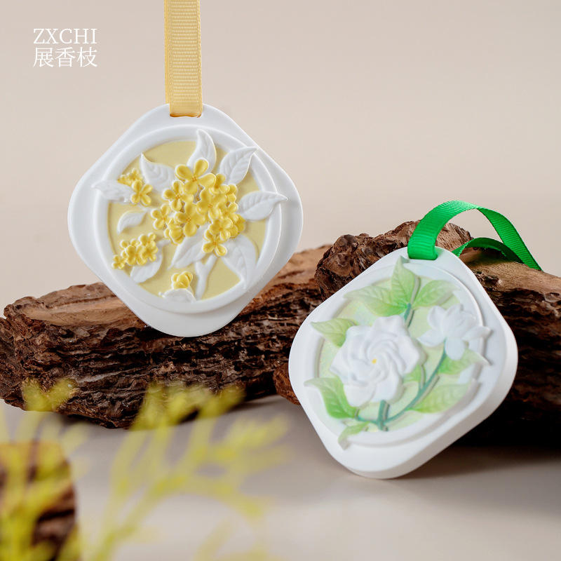 Aromaterapia de yeso de gardenia de montaña de alto valor nuevo dormitorio interior colgante de fragancia de coche colgante de yeso de alta calidad