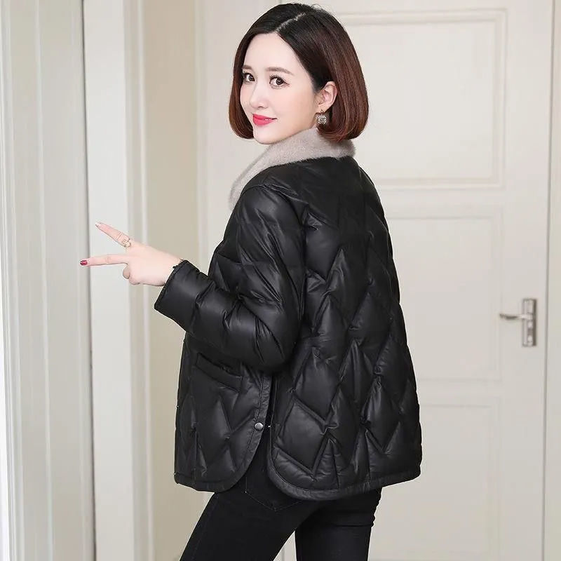 모조 밍크 모피 칼라 다운 코트 2024 가을과 겨울 새로운 경량 쇼트 코트 두꺼운 따뜻한 코튼 코트