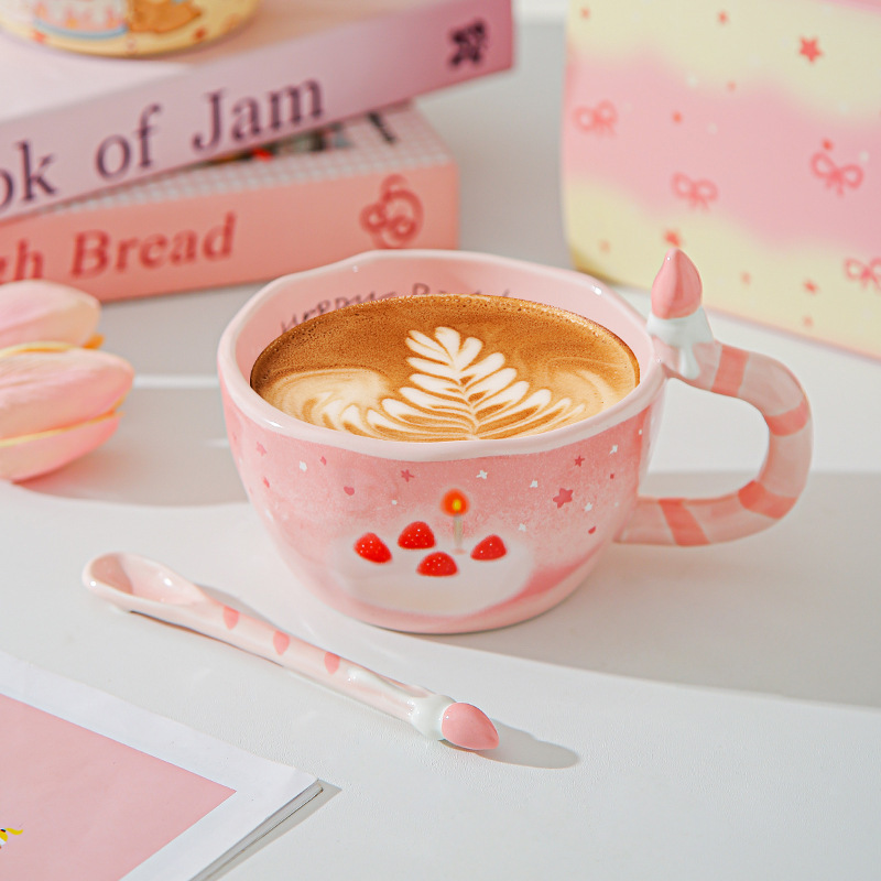 Hermosas copas de cerámica de alto valor facial para un regalo de cumpleaños para una chica, una amiga, un regalo práctico.