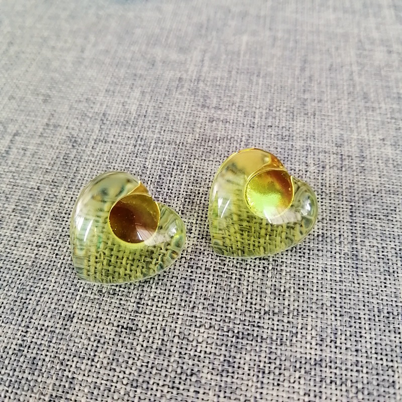 Simple Fashion Love Resin Stud Earrings display picture 3