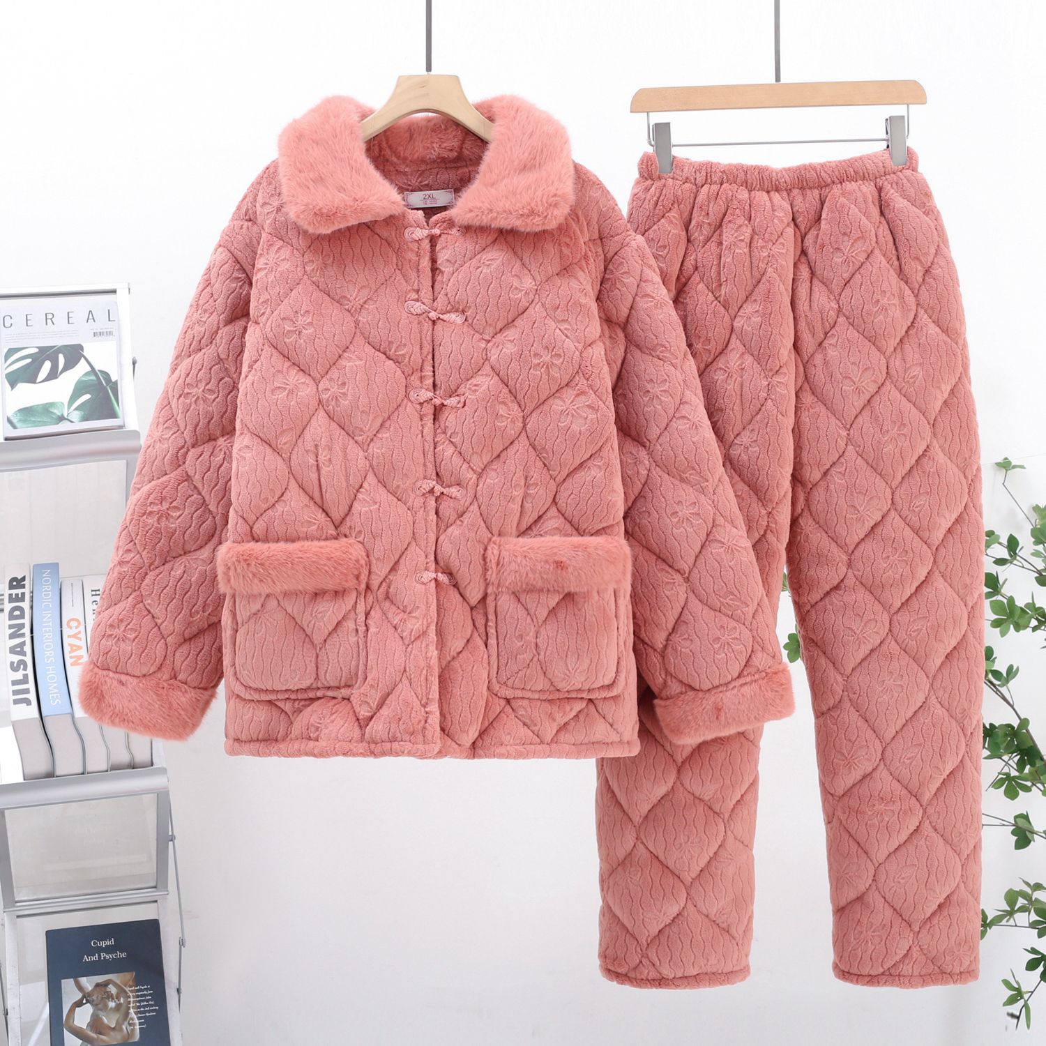 822 (beige lining) + fur collar + buckle clearance