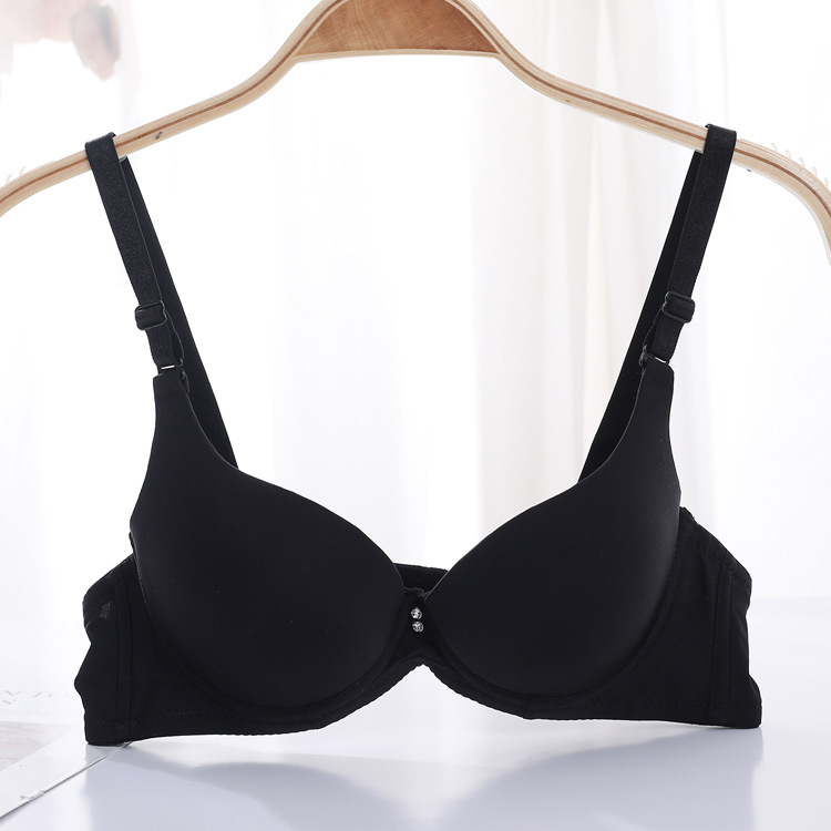 工場の現物の小胸を厚くして、ブラジャーを持っています。|undefined