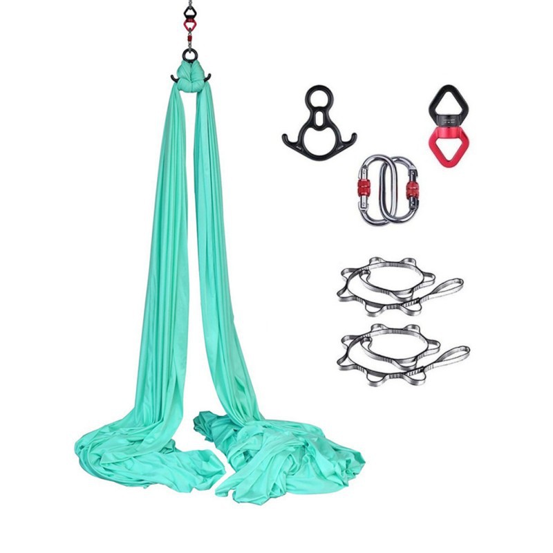 Light blue color + accessories (as shown)