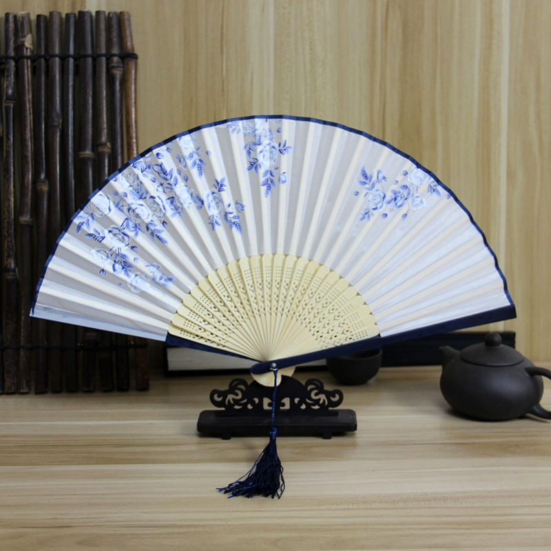 Ventilador estilo chino estilo antiguo estilo de las mujeres estilo japonés pequeño paño retro estilo de verano baile plegable clásico traje antiguo ventilador plegable