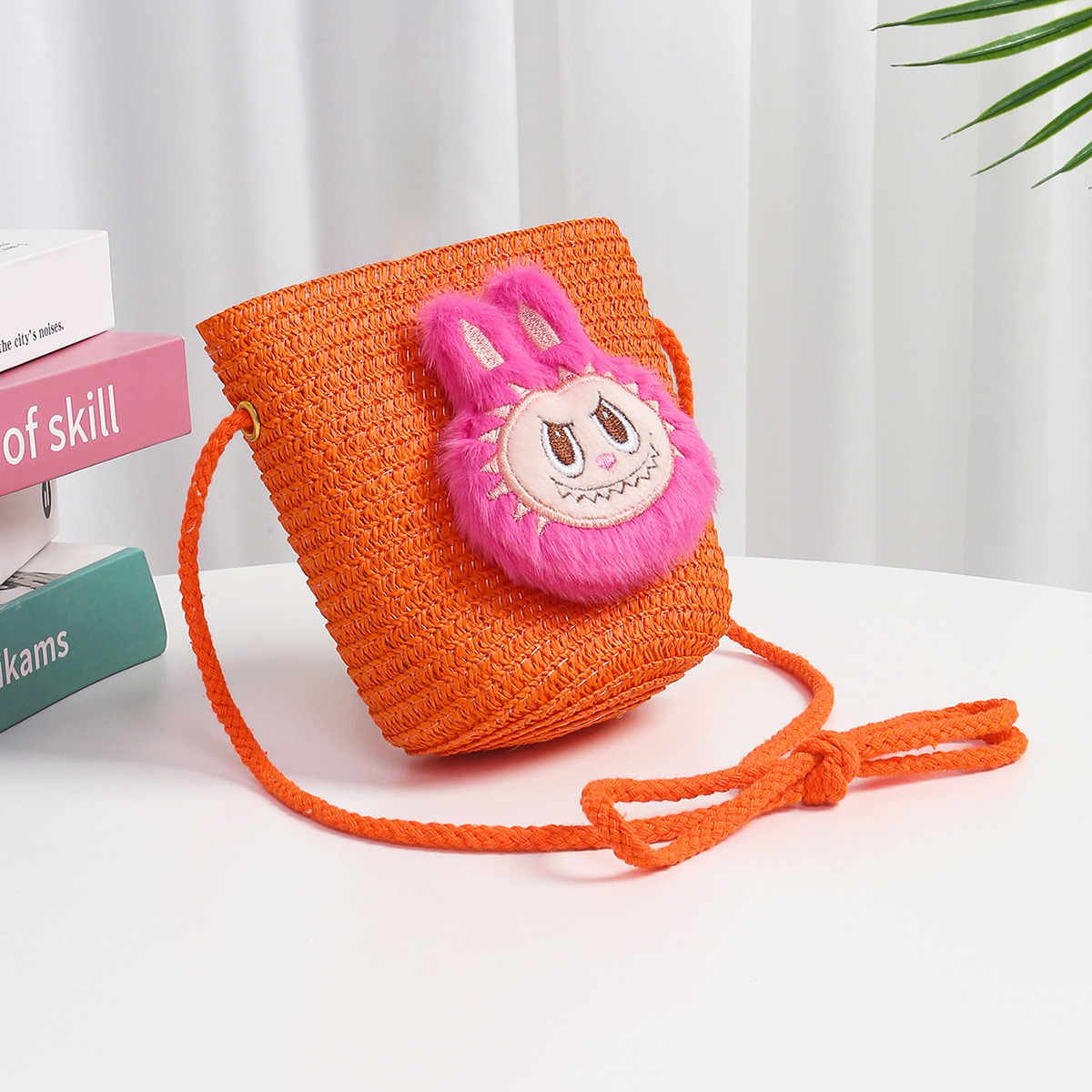 Cartoon adorable mochila de tela de tela de tela infantil hecha a mano creativa tejida de paja transpirable mini niñas mochila de tramo oblicuo