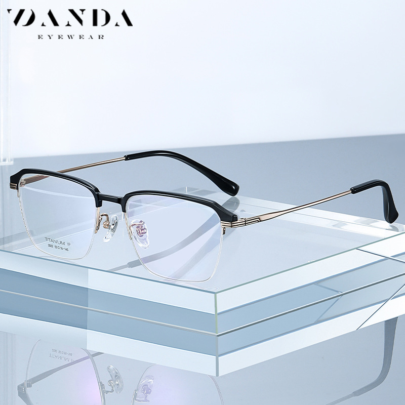 Nuevo fabricante de gafas de titanio puro marco YJ2032 IP galvanoplastia Marco de gafas lisas puede ser equipado con miopía gafas marco