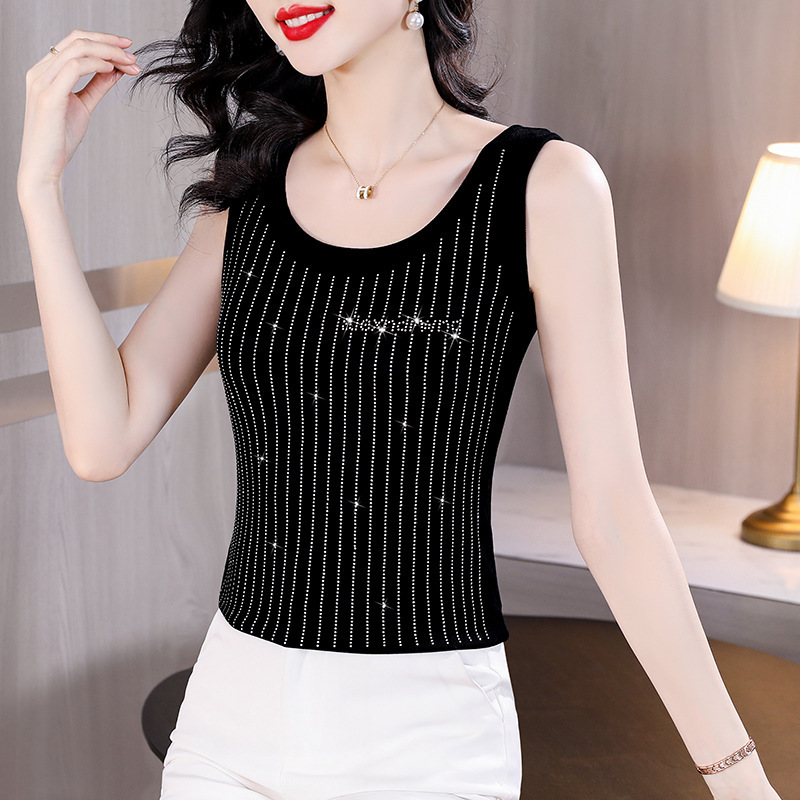 Middle-Aged and Elderly Women's Rhinestone-Embellished Camisole, Slim Fit, Sleeveless, Conceals Side Breasts, Slimming, Thin Style, Casual, Versatile, New Spring/Summer Model