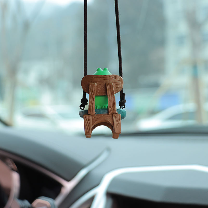 Cartoon frog sitting sofa cross-border car decoration interior pendant pendant car pendant decoration