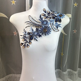 花边;布贴;胸花