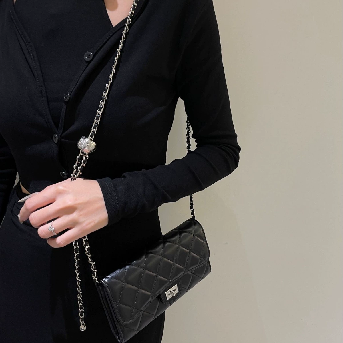 Маленькая кожаная сумка через плечо с изысканной цепочкой, в стиле Chanel, цепочная сумка