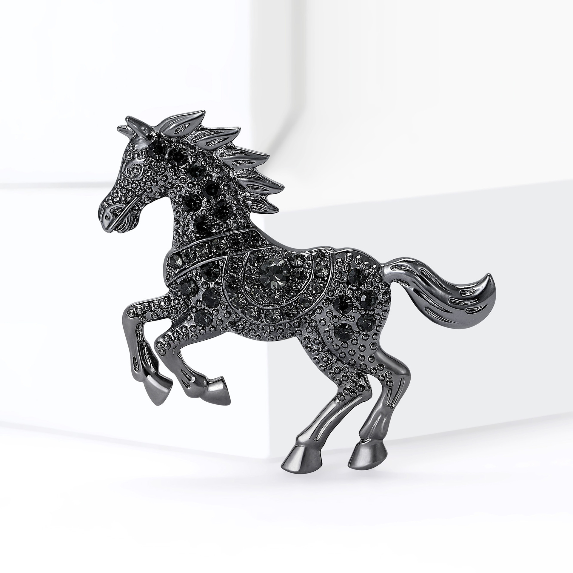 Hot-Selling Fashionable Light Luxury Retro Enamel Horse Rhinestone Brooch Versatile Anti-Exposure Clothing Accessory Pin