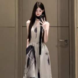 新中式国风水墨印花无袖领连衣裙子女夏2026新款高级感气质长裙子