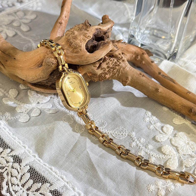 老钱风新品简约复古小金表椭圆形女表小众高级感手链首饰女石英表|undefined