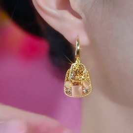 镶钻不规则梯形人造猫眼石耳扣时尚新款秋冬耳环通勤精致大气耳饰