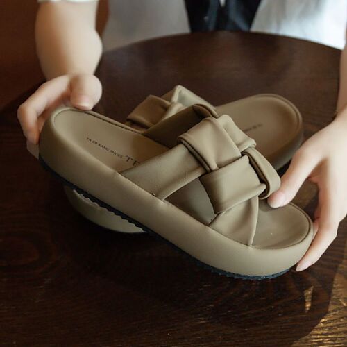 Flat shoes Internet celebrity hot sandals women's summer outer wear  woven retro style flat bottom lightweight beach slippers