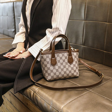 �r��Ů��2026�¿�б���ӡ����ĸŮʿ����С��ˮͰ�˻@��Ů��bag