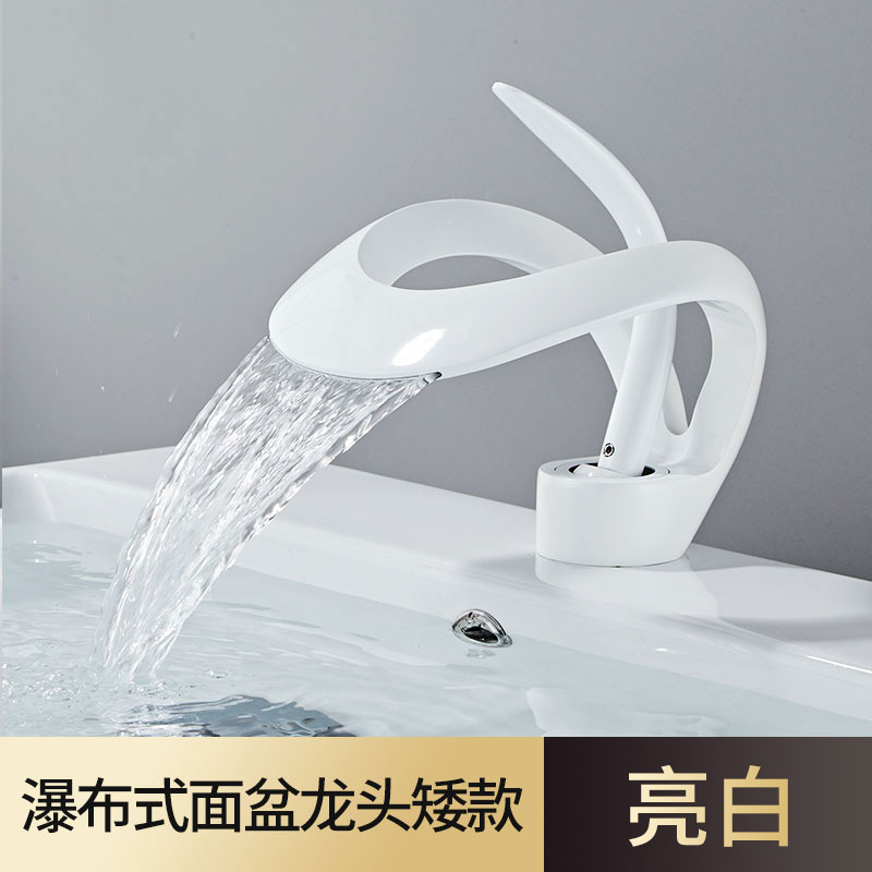 Mayor creativo de un solo agujero cascada lavabo grifo caliente y frío baño gabinete lavabo grifo cobre hogar