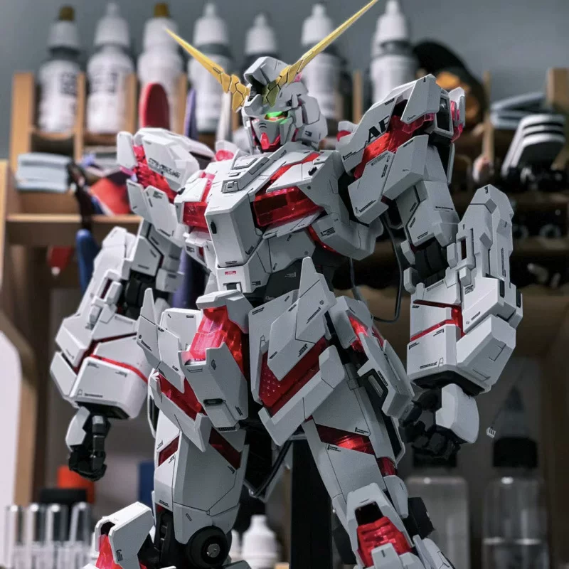 The big class HG new life raid free mg red different end -assembled Gundam model Zhiyi toy hand mech