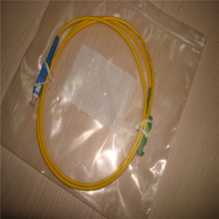 E2000光纤跳线 E2000尾纤 通驰制造光纤跳线找通驰高功率低衰减