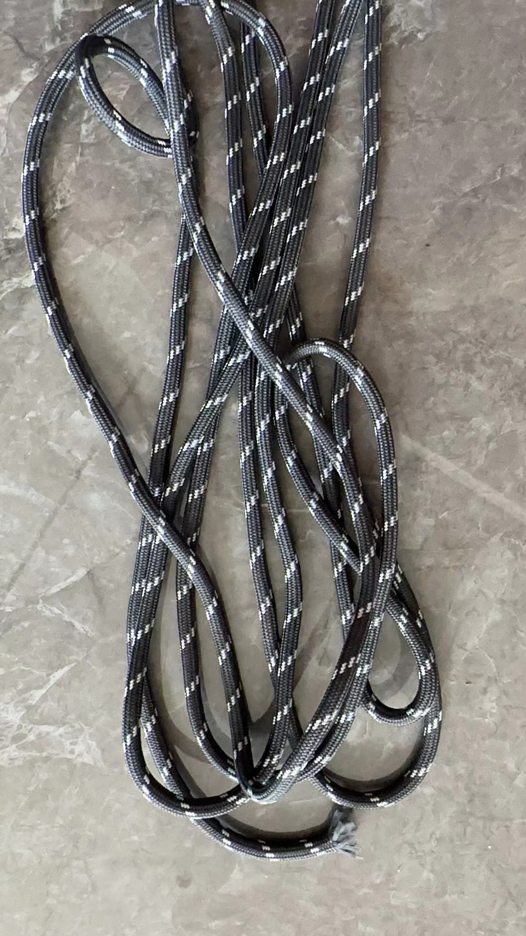 Cordones redondos de 5 mm para zapatos de papá, botas de senderismo, botas estilo Martin, con rayas diagonales en negro, blanco y amarillo.