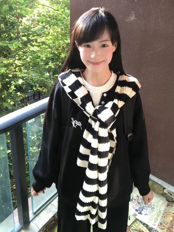 三件套装韩版时尚长袖假两件藏青色卫衣女+条纹针织披肩+显瘦长裤|undefined