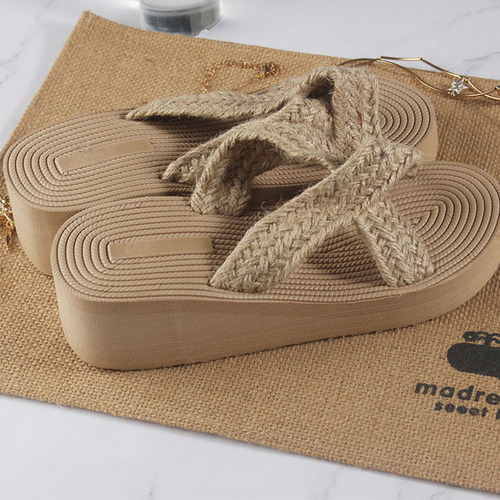 Women's Versatile Outdoor Wear Thick Eva Slip-On Sandals with Woven Slope Heel, Lightweight Summer Beach Slippers for Southeast Asia