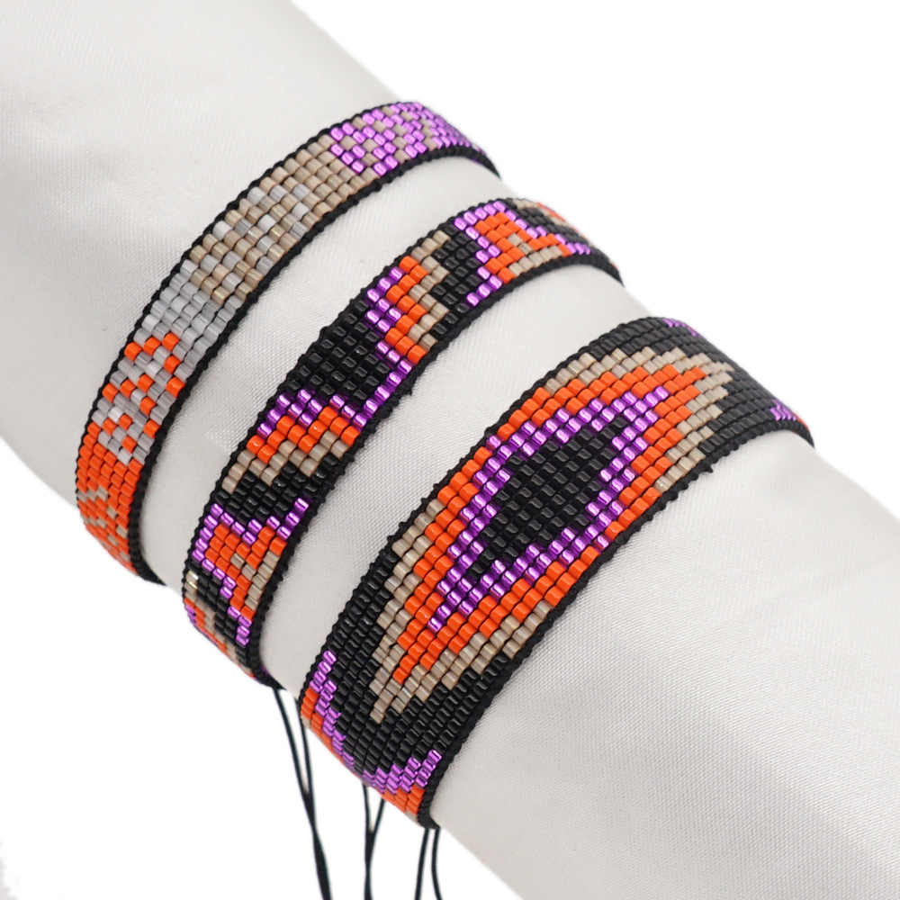 Nihaojewelry Wholesale Jewelry Ethnic Style Contrast Color Miyuki Beads Hand-woven Bracelet display picture 1