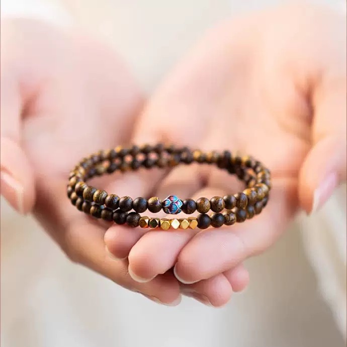 天然奇楠沉香手串双圈白木香手链烧蓝莲花转运珠女新中式叠戴金莲