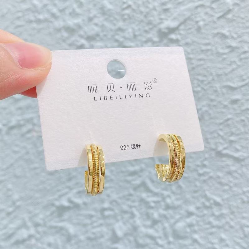 Liyin/Libeliying S925 シルバー針 C タイプイヤリングハイエンドファッション個性ニッチイヤリング女性のためのヨーロッパとアメリカの INS|undefined