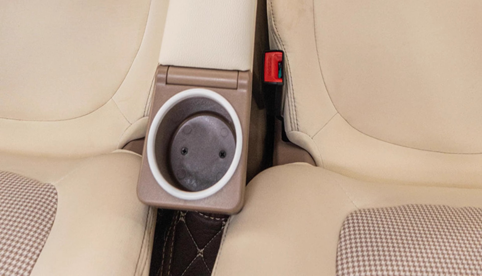 25 Models of Hongguang Mini Ev Four-Door Version Armrest Box Fourth Generation Macaron Center Console Modification Accessories Storage Box