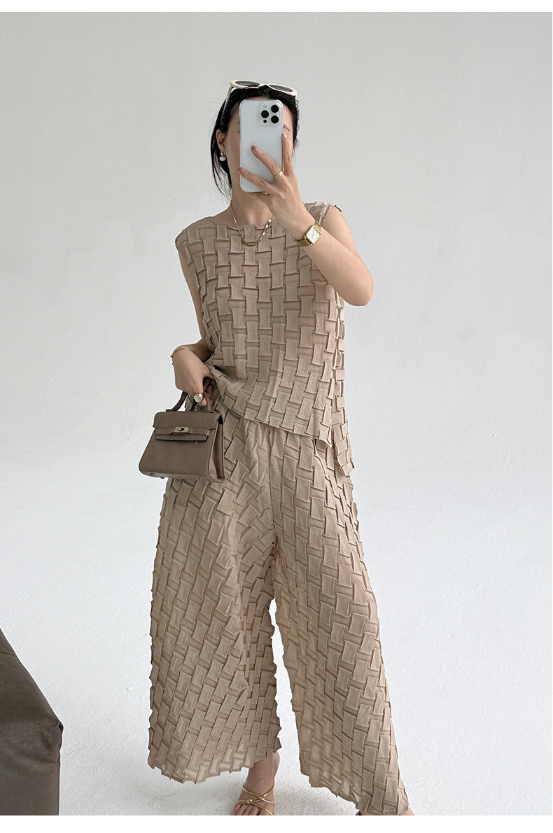Bộ đồ xếp ly kẻ caro ba chiều áo không tay quần ống rộng — màu đen chi tiết 12