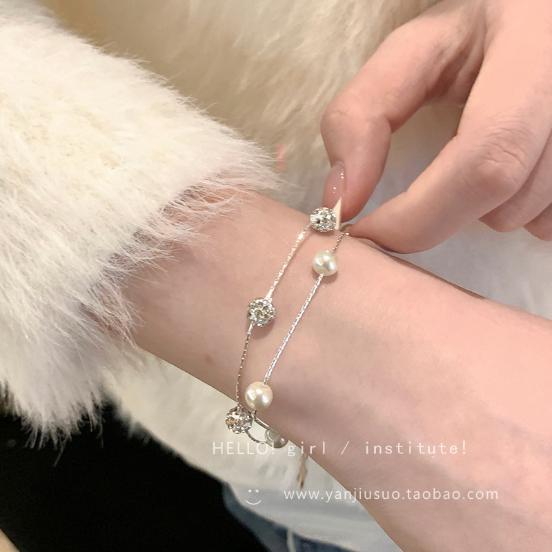 sophisticated bracelet pearl