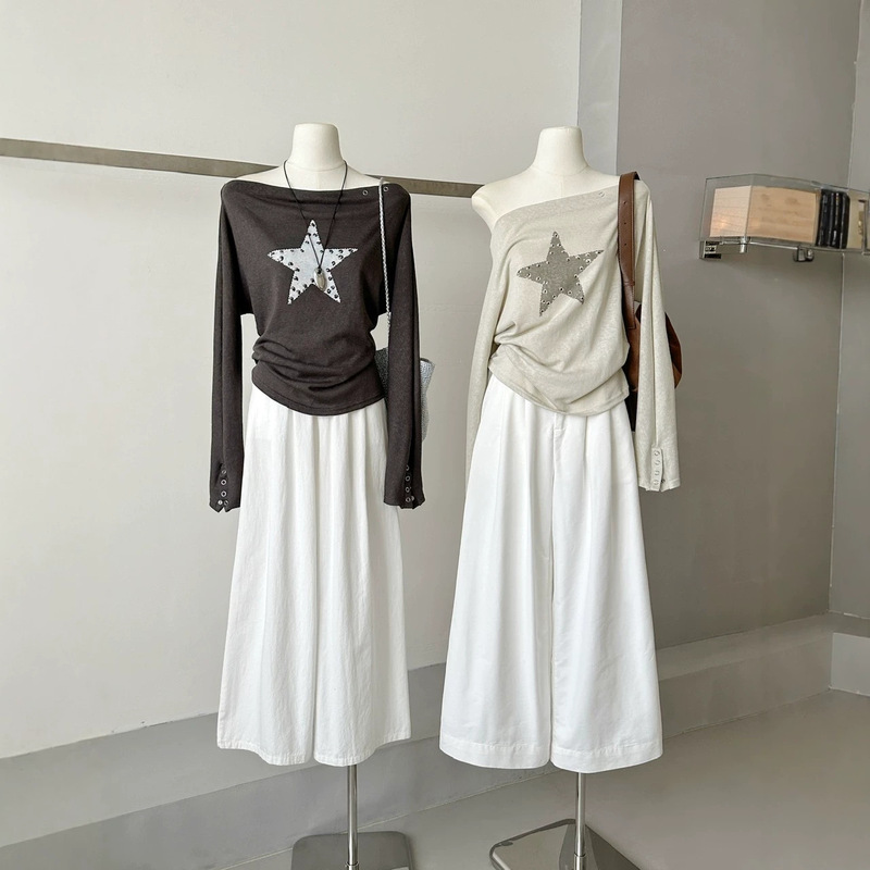 Real shot of the new 2026 autumn collection: simple pentagram print, studded, cool and stylish, casual, loose-fitting, long-sleeved T-shirt
