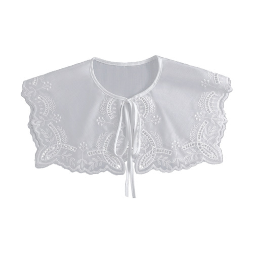 The small shawl woman's cloak matches the summer dress with a lace flower edge collar that is too low, creating an absolutely beautiful faux collar with a water lily design.