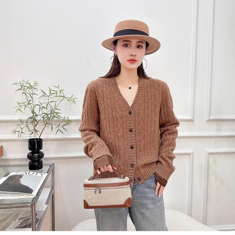 2025 New Fashion Versatile Comfortable Everyday Casual Soft Warm Cable-Knit Coffee-Colored Cardigan 2025 New Fashion Versatile Comfortable Everyday Casual Soft Warm Cable-Knit Coffee-Colored Cardigan