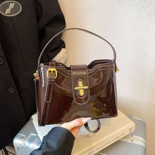 С���߼������i�������bags���s�p��б����r��ͨ�����Q���μ��