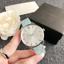 �ֱ�Ůʿ ���s Ƥ���ֱ�ʯӢ������b�����Զ��x�՘˕r��Ů���ֱ�