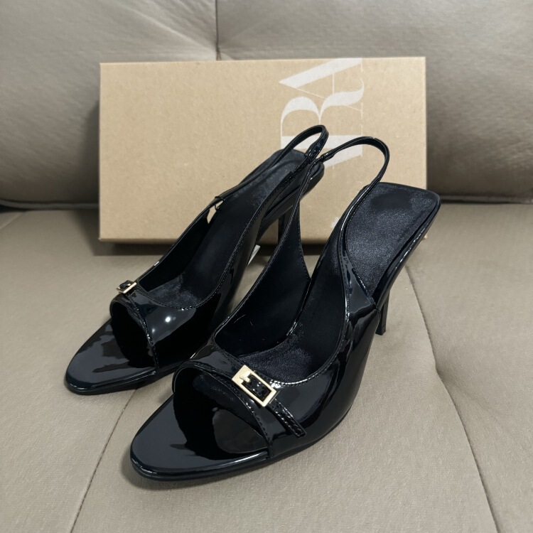 Spanish 2025 Summer New Arrival Thin Heel Hole Shoes Black Patent Leather Effect Pointed Toe Sandals