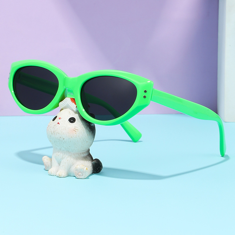 Moda para niños gafas de sol anti-UV, gafas de sol ligeras para niños negros, gafas de sol de protección solar de marea