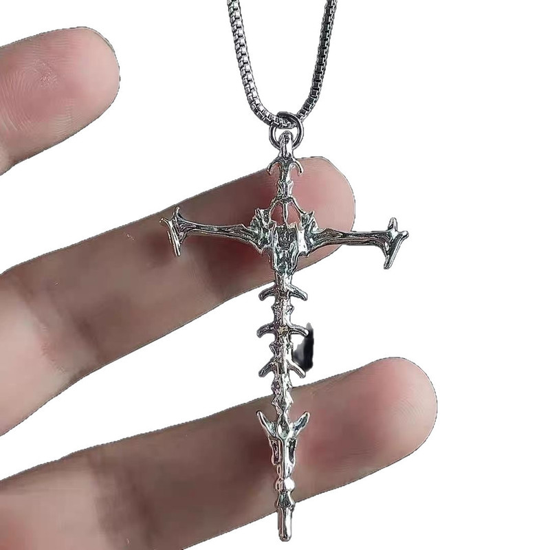 オリジナルニッチデザインハイエンドスケルトンクロスペンダント女性の甘くてクールなホットガール鎖骨チェーンネックレスダークジュエリー|undefined