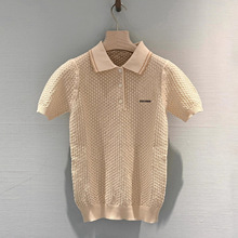 深圳南油高端女装2025秋季明星同款M字母提花镂空翻领短袖针织衫