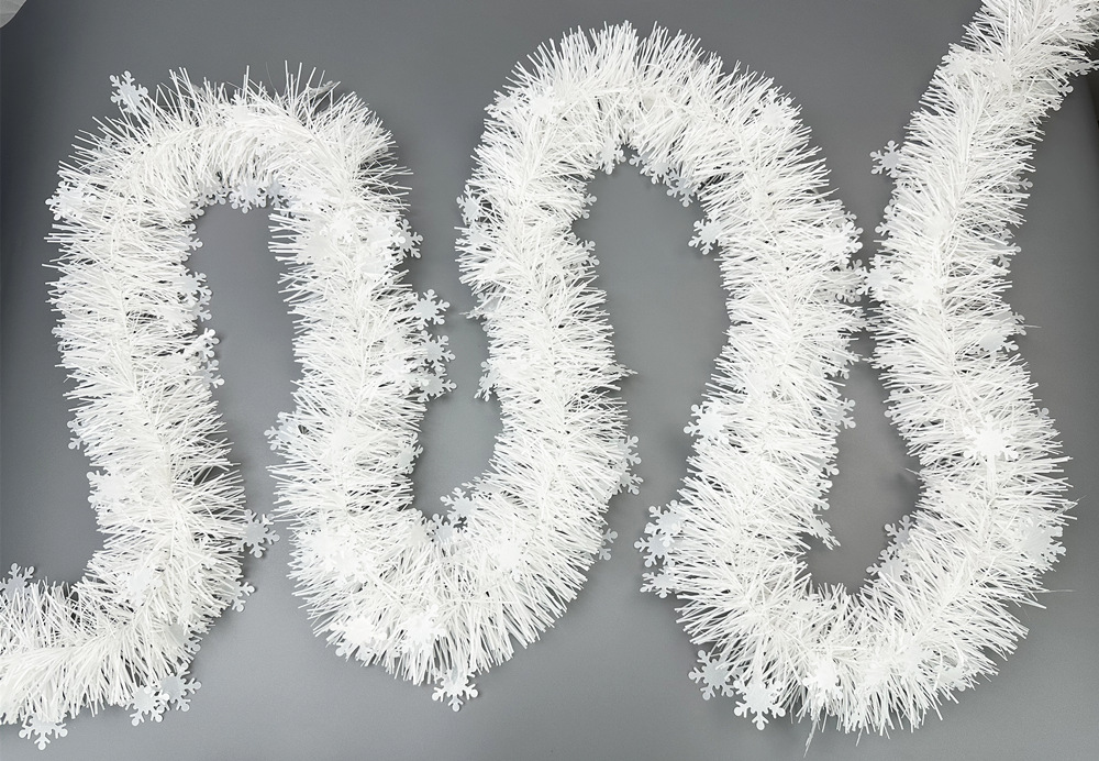 跨境圣诞节装饰彩条拉花白色雪花2米加密毛条9厘米藤条氛围布置详情7