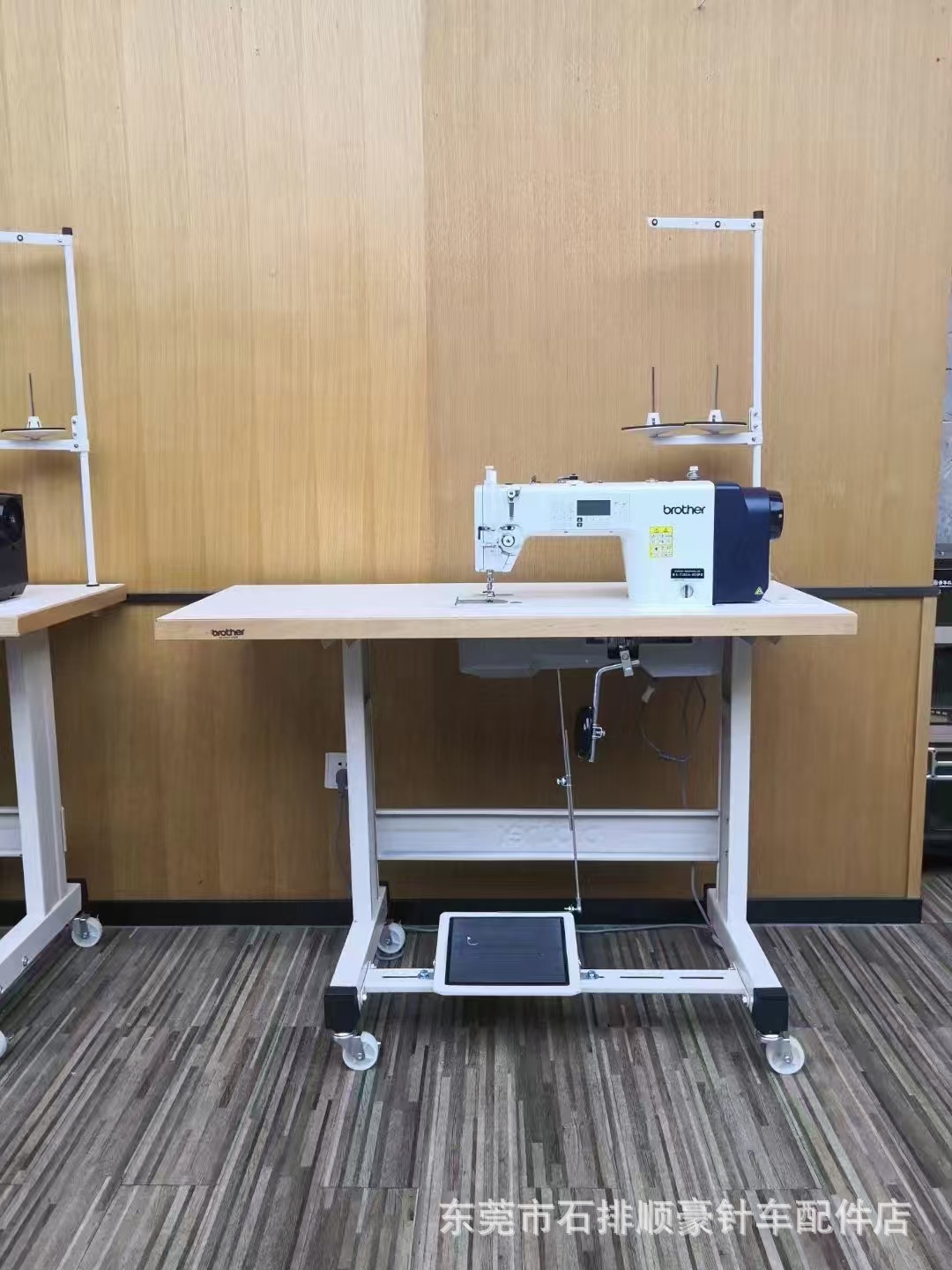 Al por mayor nuevos hermanos japoneses de alta velocidad cuatro automáticos de un solo paso computadora máquina de coser plana máquina de coser industrial fabricantes