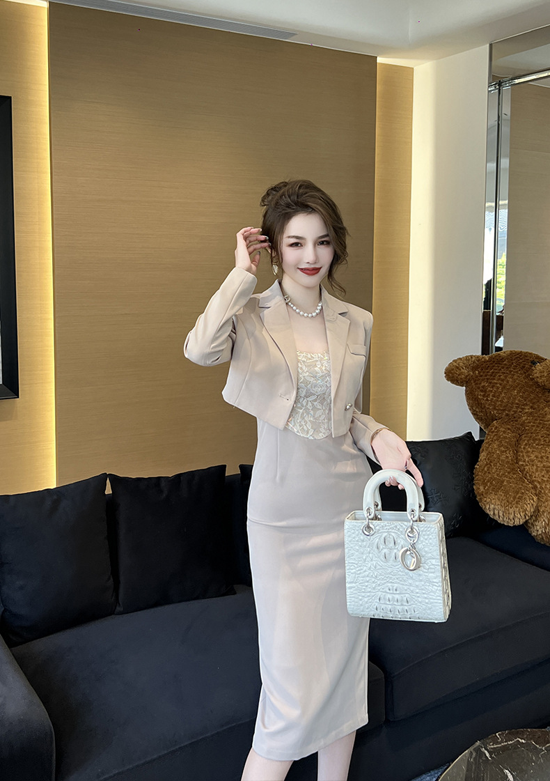 Bộ áo khoác vest phối váy hai dây nữ phong cách trưởng thành — Màu Kaki chi tiết 10