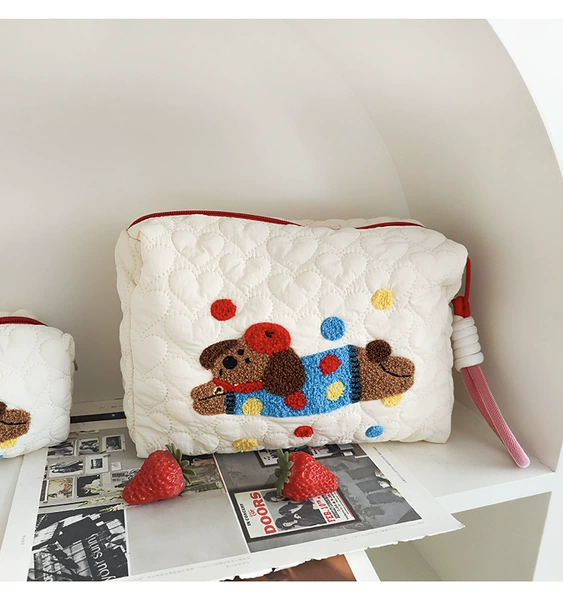 Polk -dot puppy storage package