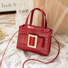 Fashionable handheld purse, bag strap one shoulder, linen bag, crocodile print, wholesale