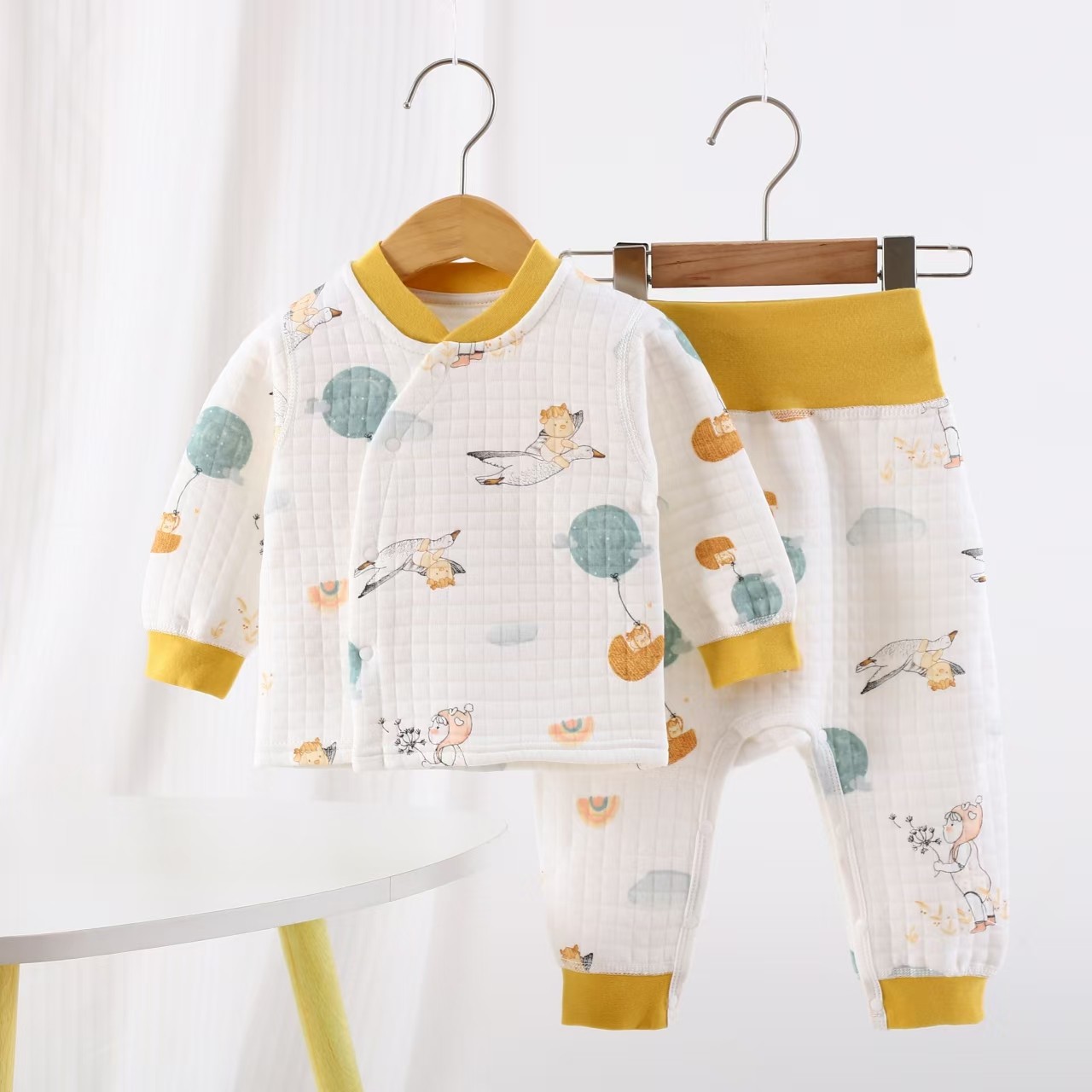 Baby calentamiento traje de algodón intercalado invierno sin hueso separación sin quitar ropa de bebé otoño invierno dos piezas de invierno clase A