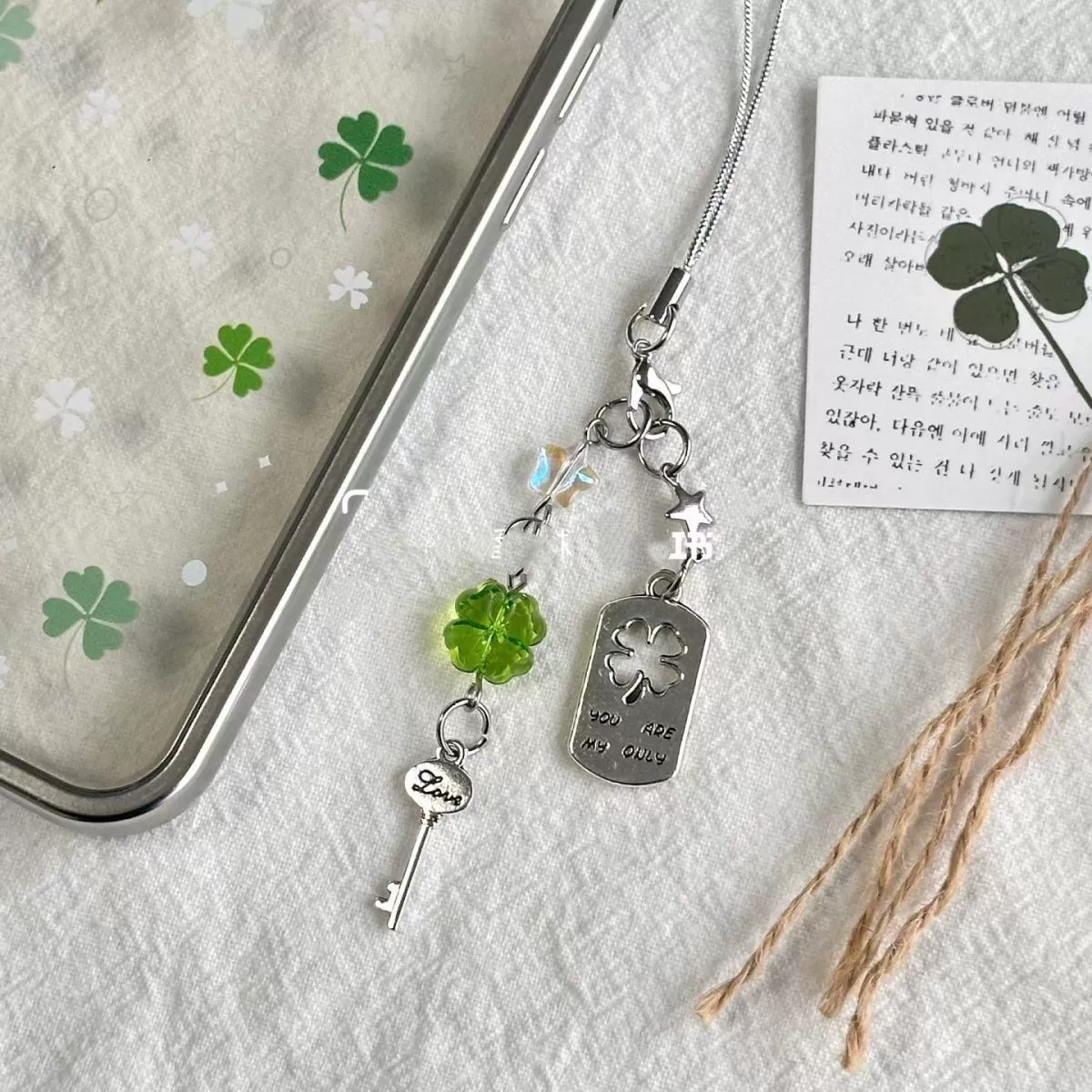 Brand mobile phone, strap, keychain, camera, pendant, handle, four-leaf clover