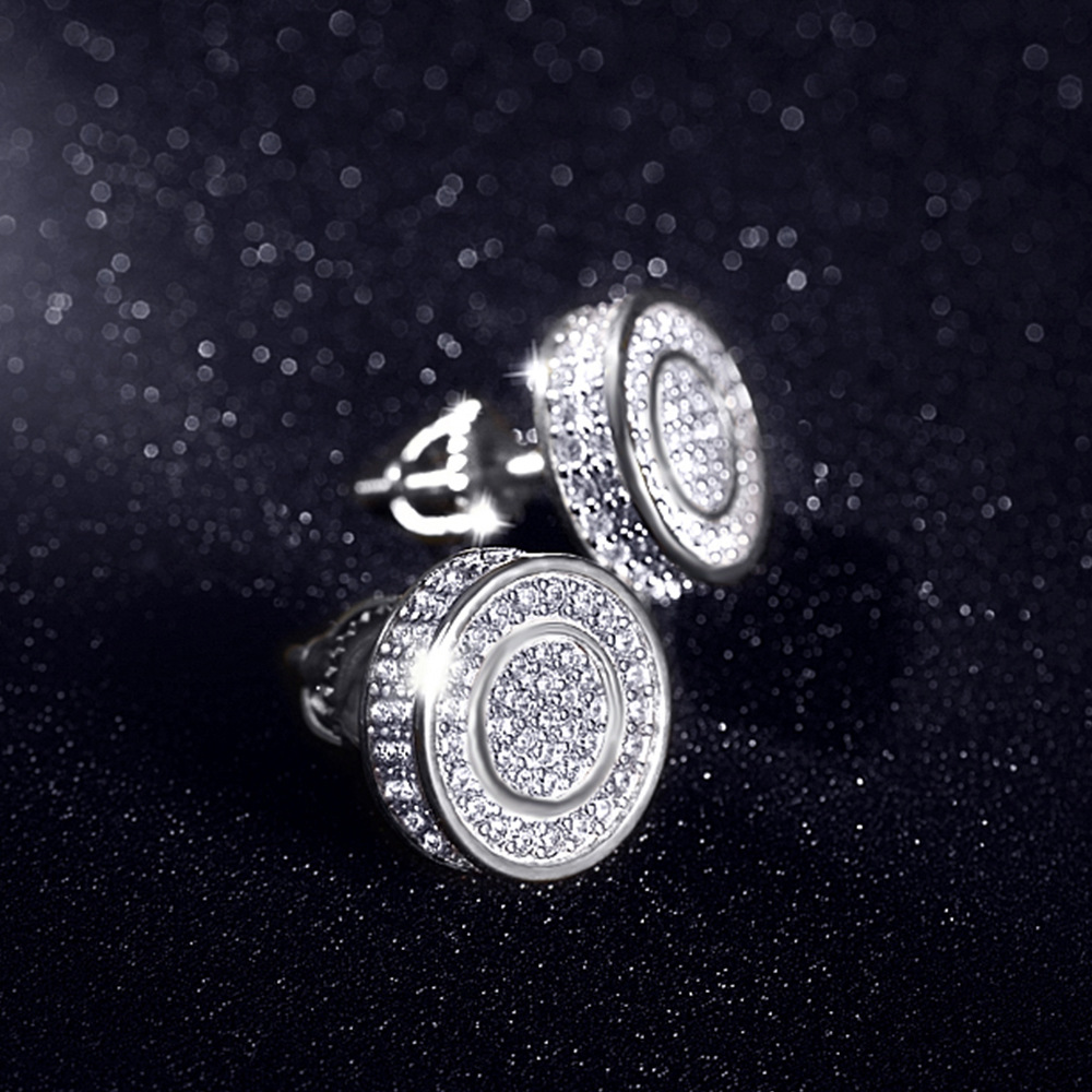Men's fashionable earrings